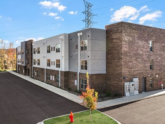 4th image of 770 Marshall Acres #301