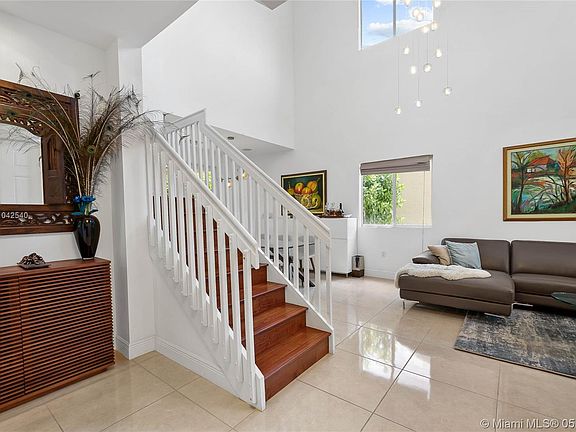 2nd image of 6739 Poinciana Ct