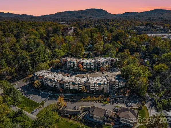 430 Bowling Park Rd, Asheville, NC 28803