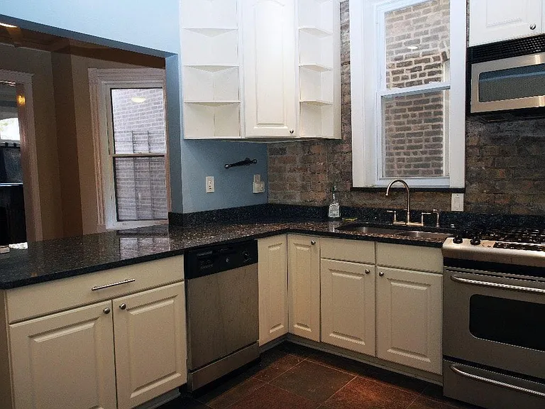 2035 W Potomac Ave #1 — Photo 8