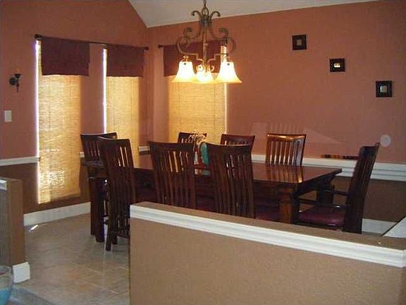 Plenty of space in the dining room