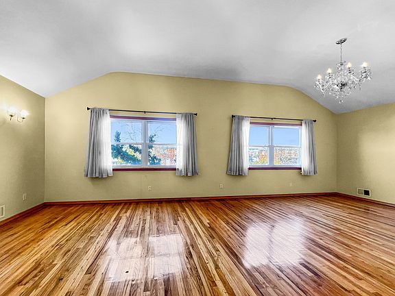 4th image of 5133 Surf Ave