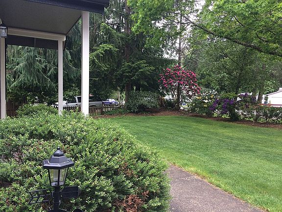 3rd image of 7495 Kentridge Pl SE