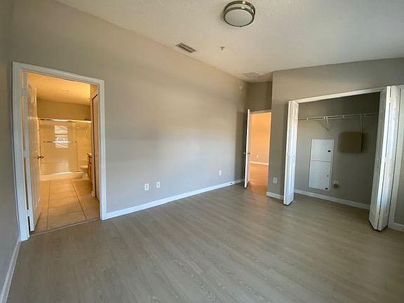 5th image of 7047 Deer Lodge Cir Unit 109