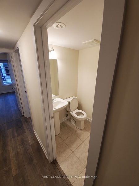 Toronto Townhouse for rent - 2 Bedrooms — photo 9