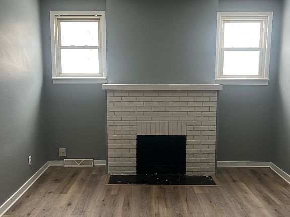 2nd image of 1071 Fairbanks Pl #2