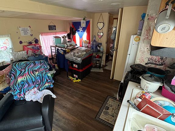 4th image of 28 Oleander Cres #28