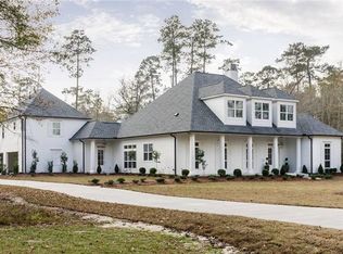 203 Hawthorne Holw, Madisonville, LA 70447