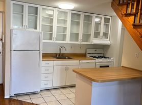 7615 113th St, Forest Hills, NY