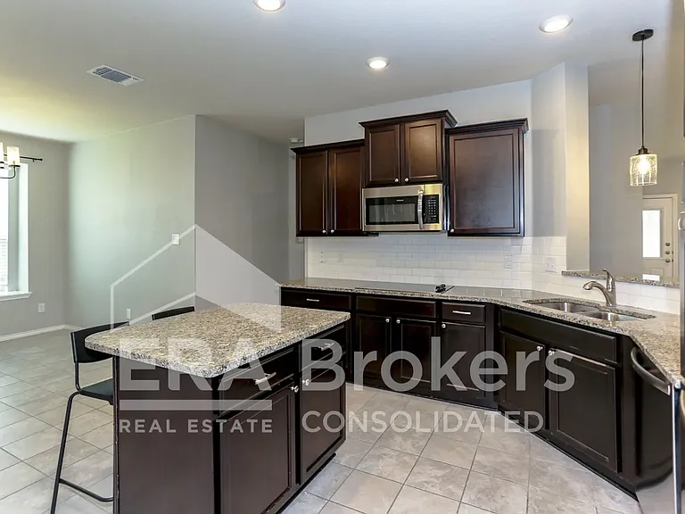 2506 Bargello St — Photo 4