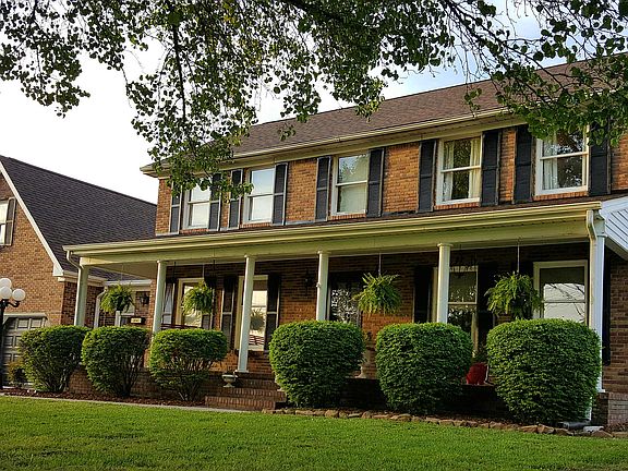 2nd image of 8241 Roy Ln