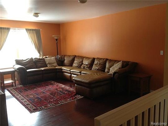 3rd image of 13211 Mantauk Ct #89