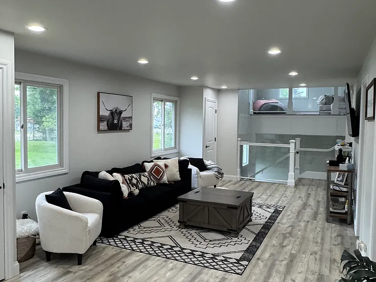 1571 N Huron Rd — Photo 17