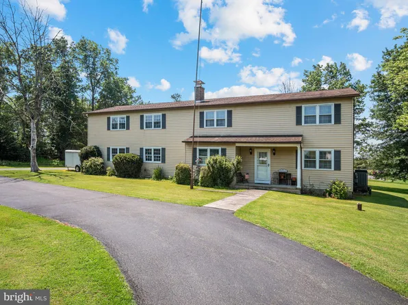 588 Swamp Picnic Rd, Gilbertsville, PA 19525