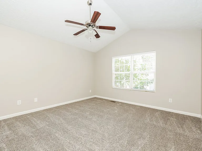 2305 Leighton Way — Photo 9