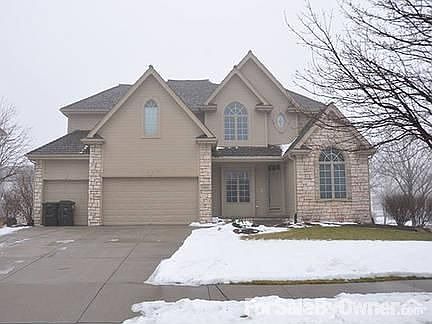 1st image of 5906 S 119th Plz