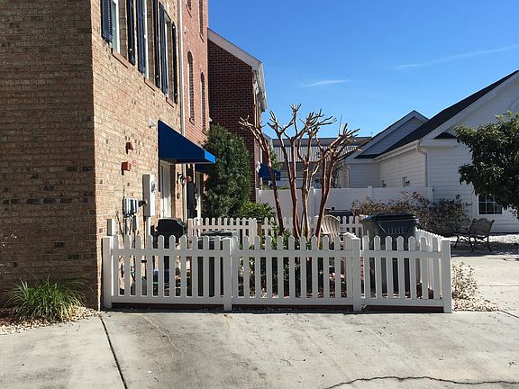 Side view patio and entrance.