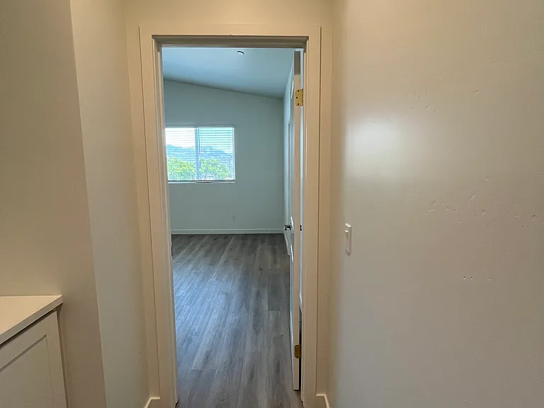 1715 Terrace Hill Dr — Photo 29