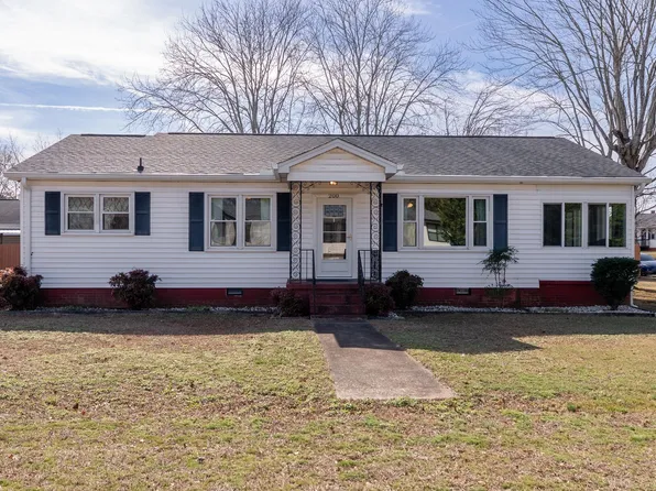 200 Oates Ave, Easley, SC 29640