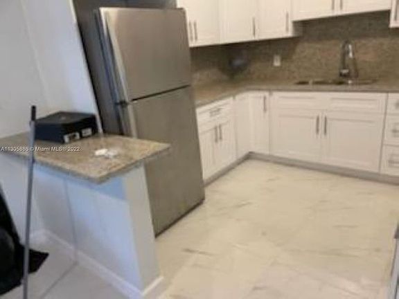 4th image of 17690 NE 5th Ct #0