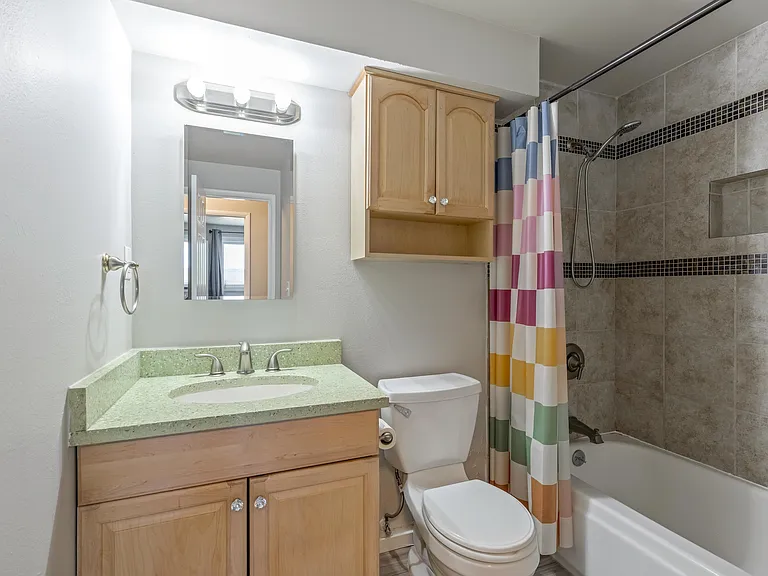 2639 NE Harvey Ln — Photo 17