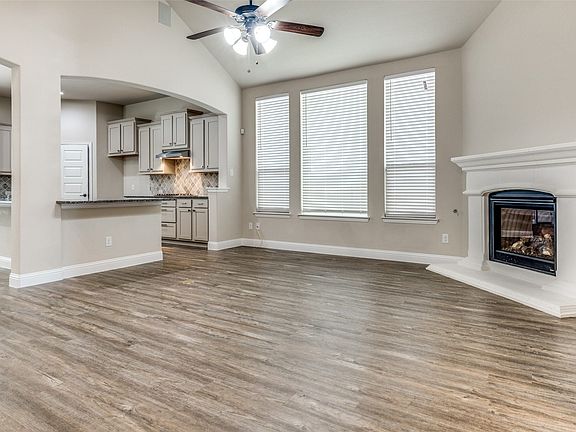 4th image of 2511 Linwood Dr