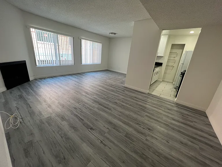 10911 Rochester Ave #105 — Photo 1