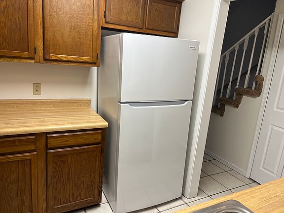 3rd image of 3840 Belle Meade Ct #B