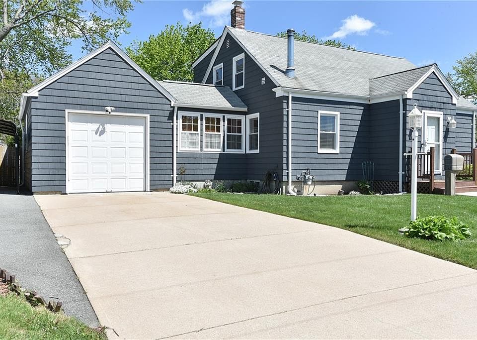 319 Hunt Ave, Warwick, RI 02886 Zillow