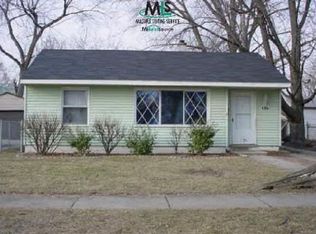 926 E Baxter Ave, Madison Heights, MI 48071