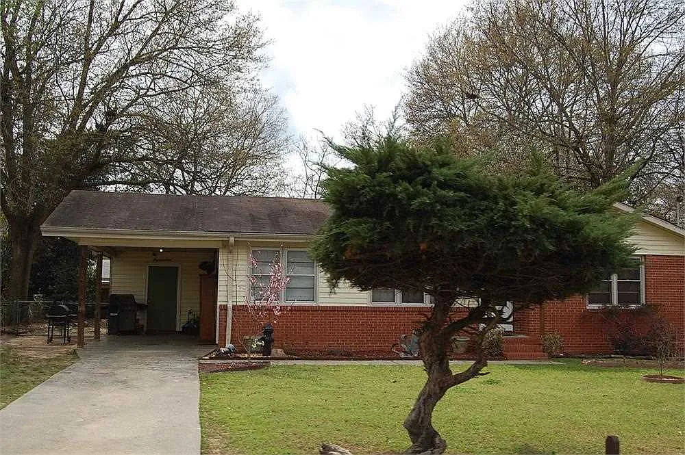 107 Cherry Ln photo 1