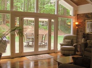 1885 Branch Valley Dr, Roswell, GA 30076