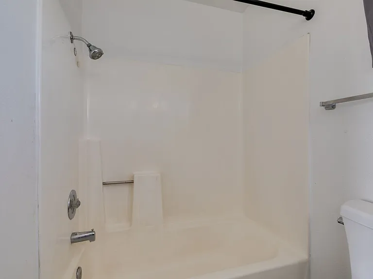 4335 Galore Ave — Photo 35