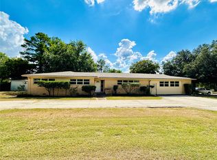 125 W Cypress St, Cross Plains, TX 76443