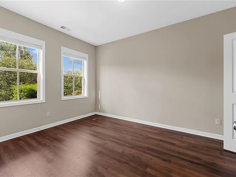 331 Northaven Ave — Photo 42