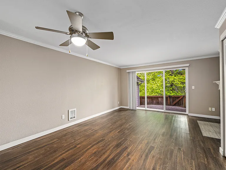 The Row Townhomes — Photo 9