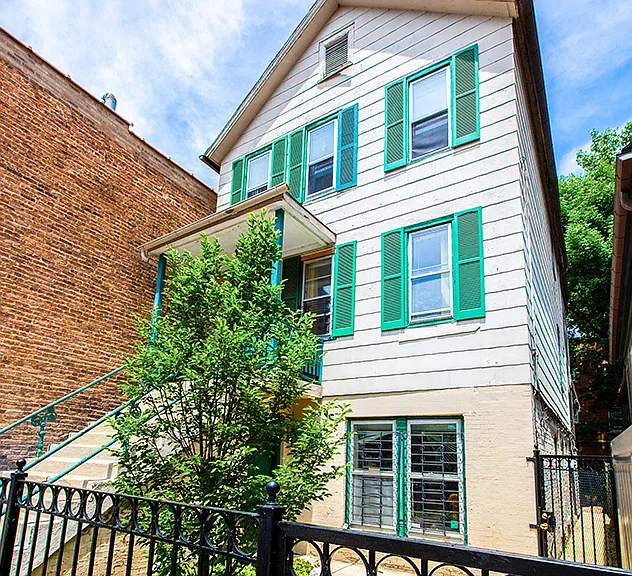 242 W. Willow St. — Photo 1