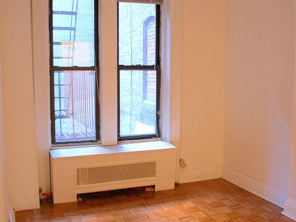 4th image of 337 Lexington Ave APT 3