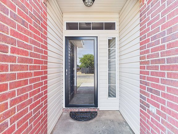 4th image of 6223 18th St