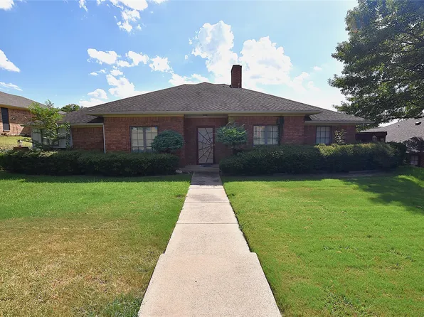 2805 Colleen Dr, Garland, TX 75043