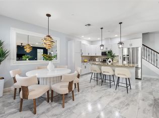 4184 Cascada Cir, Hollywood, FL 33024