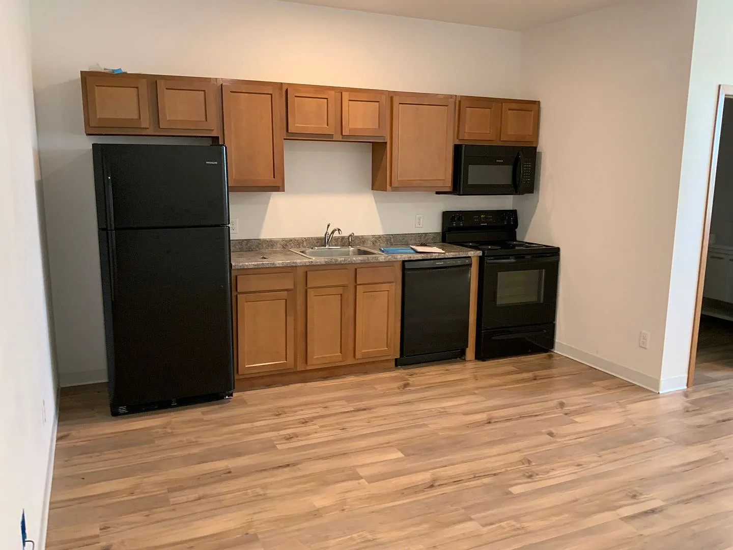 Deer Creek Apartments — Photo 2