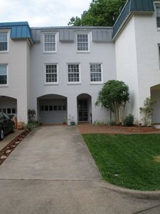 205 Garden Ct, Falls Church, VA, 22046