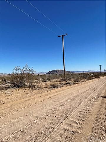 2nd image of 67735 El Noche Rd