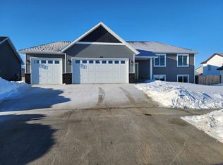 69 Olive Tree Cir, Minot, ND 58703