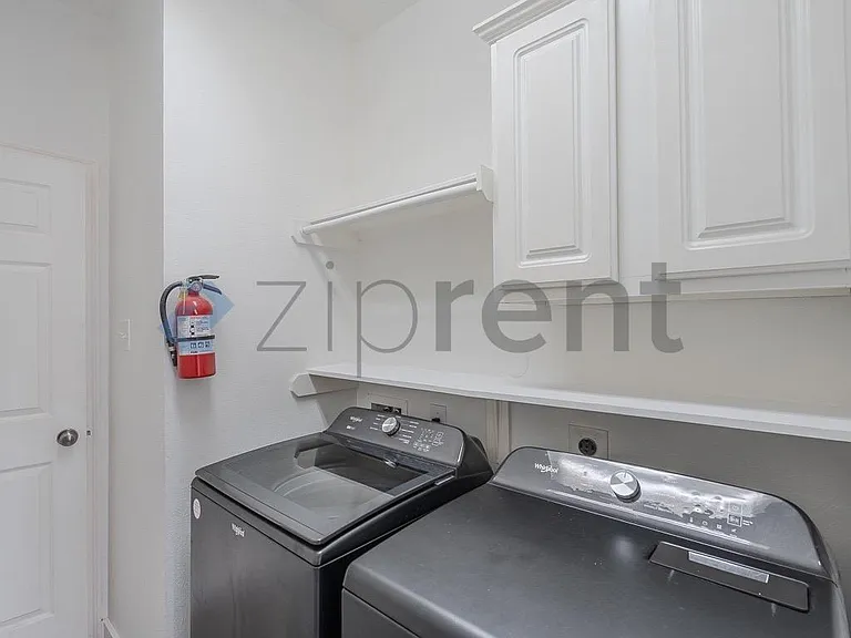 4460 Gran Canary Dr — Photo 23