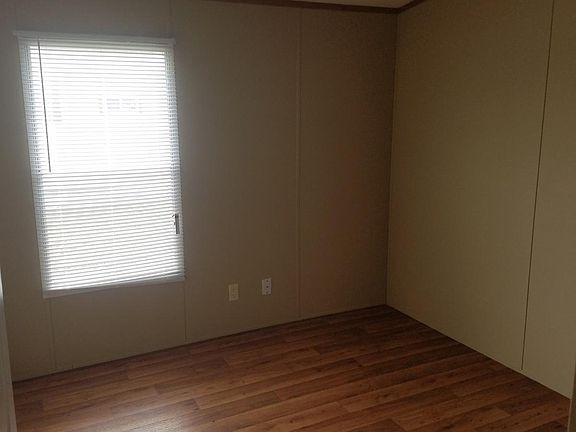 5th image of 313 Melody Ln