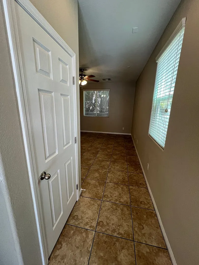 2 Weeks Free Rent A Fabulous 3 Bedroom House In Nw Las Vegas — Photo 4