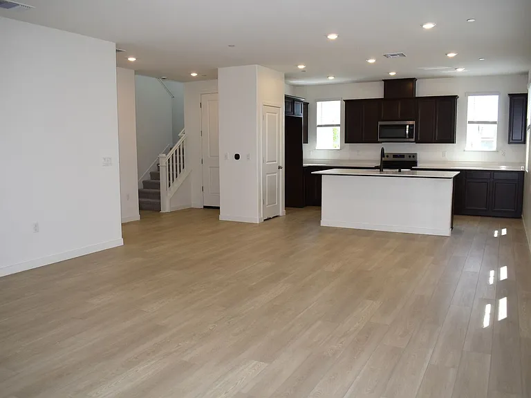 10114 Elise Way — Photo 3