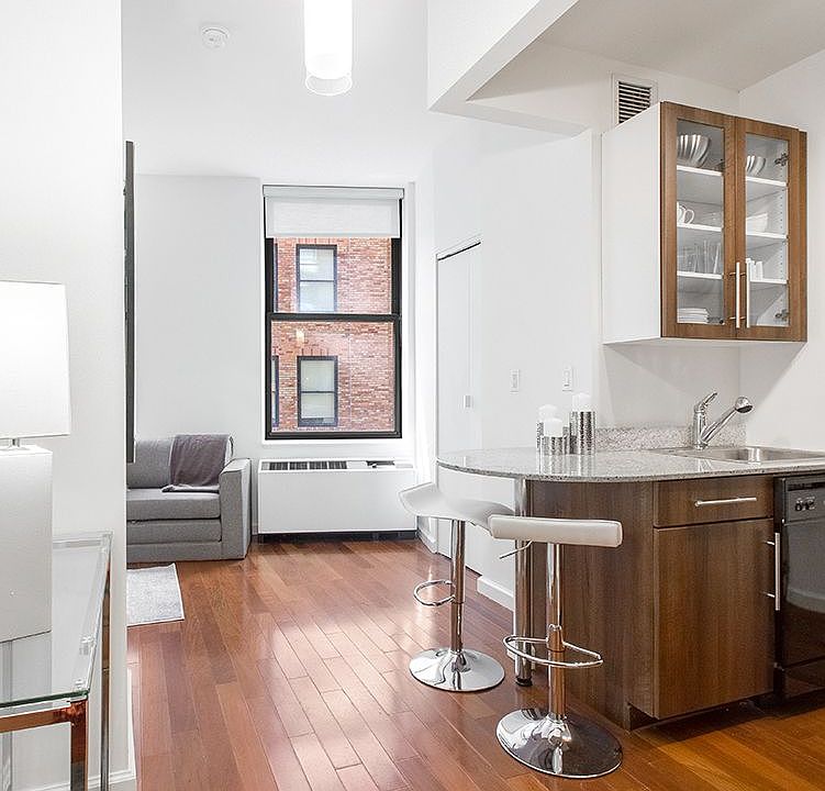 1st image of 82 Beaver St APT 506